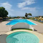Algarve House With Seaview And Pool