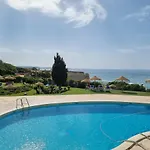 Algarve House With Seaview And Pool *