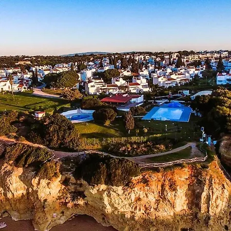 Algarve House With Seaview And Pool بيت للعطل