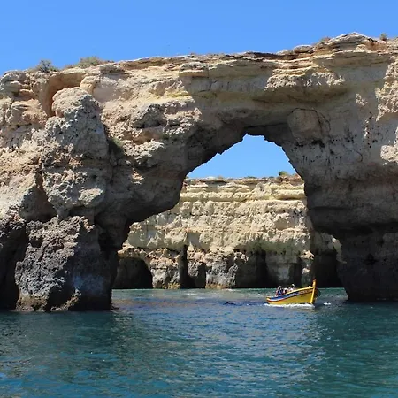 Дом отдыха Algarve House With Seaview And Pool *