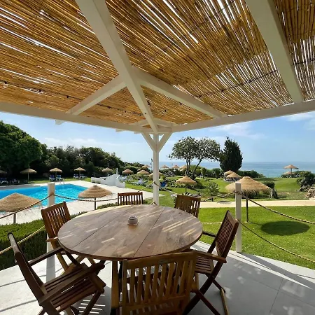 Algarve House With Seaview And Pool *